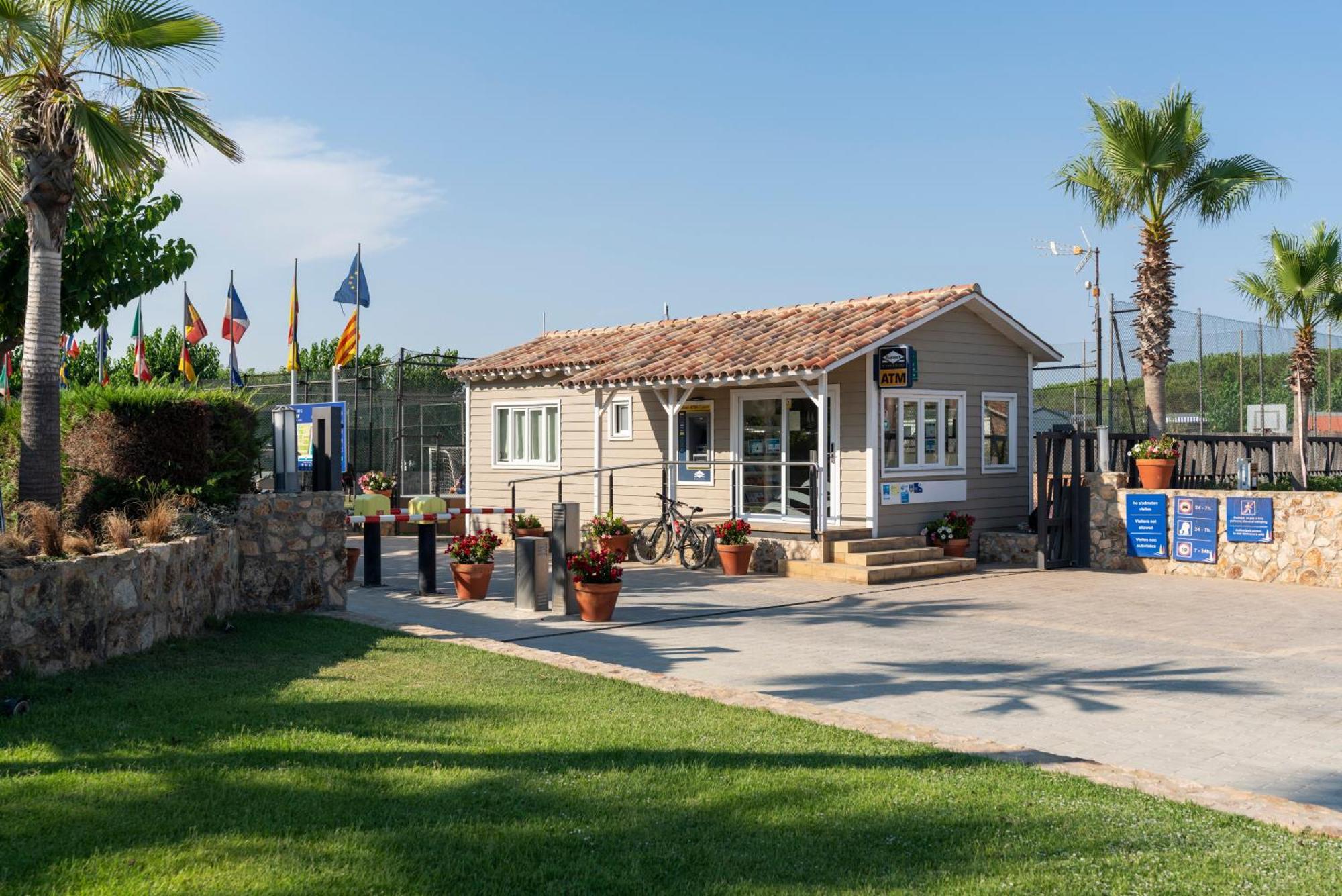 Camping Del Mar Мальграт-де-Мар Экстерьер фото